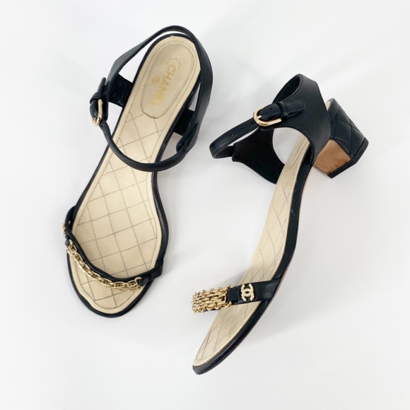 Chanel Black Quilted Leather Gold Chain Link CC Pearl Single Strap Sandals 40 - Picture 3 of 15